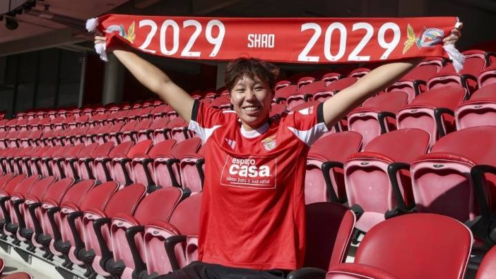 中国女足新星邵子钦加盟本菲卡，签约至2029年剑指欧冠
